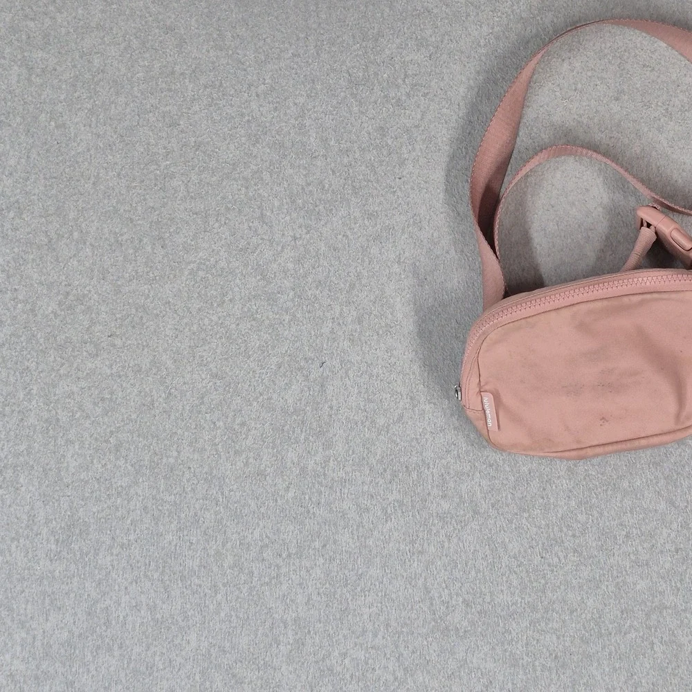 Lululemon Women Bag O/S Pink Everywhere Belt Bag Fanny Pack Mesh READ